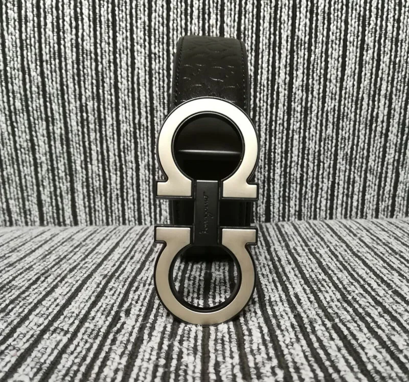 2023 With box NEW Fashion Belt for Women Genuine Leather High Quality Men Designer Belts Buckle Womens Waistband L080
2023 With box NEW Fashion Belt for Women Genuine Leather High Quality Men Designer Belts Buckle Womens Waistband L080