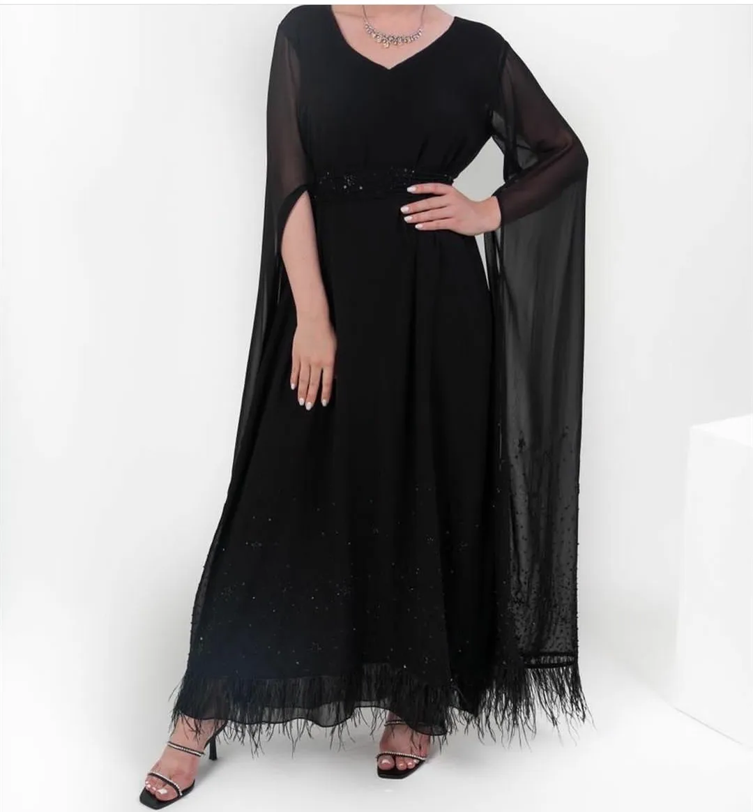 Long Black V Neck Evening Dress With Feathers فساتين السهرة A-Line Ankle Length Prom Dress Robe de soirée for Women
Long Black V Neck Evening Dress With Feathers فساتين السهرة A-Line Ankle Length Prom Dress Robe de soirée for Women