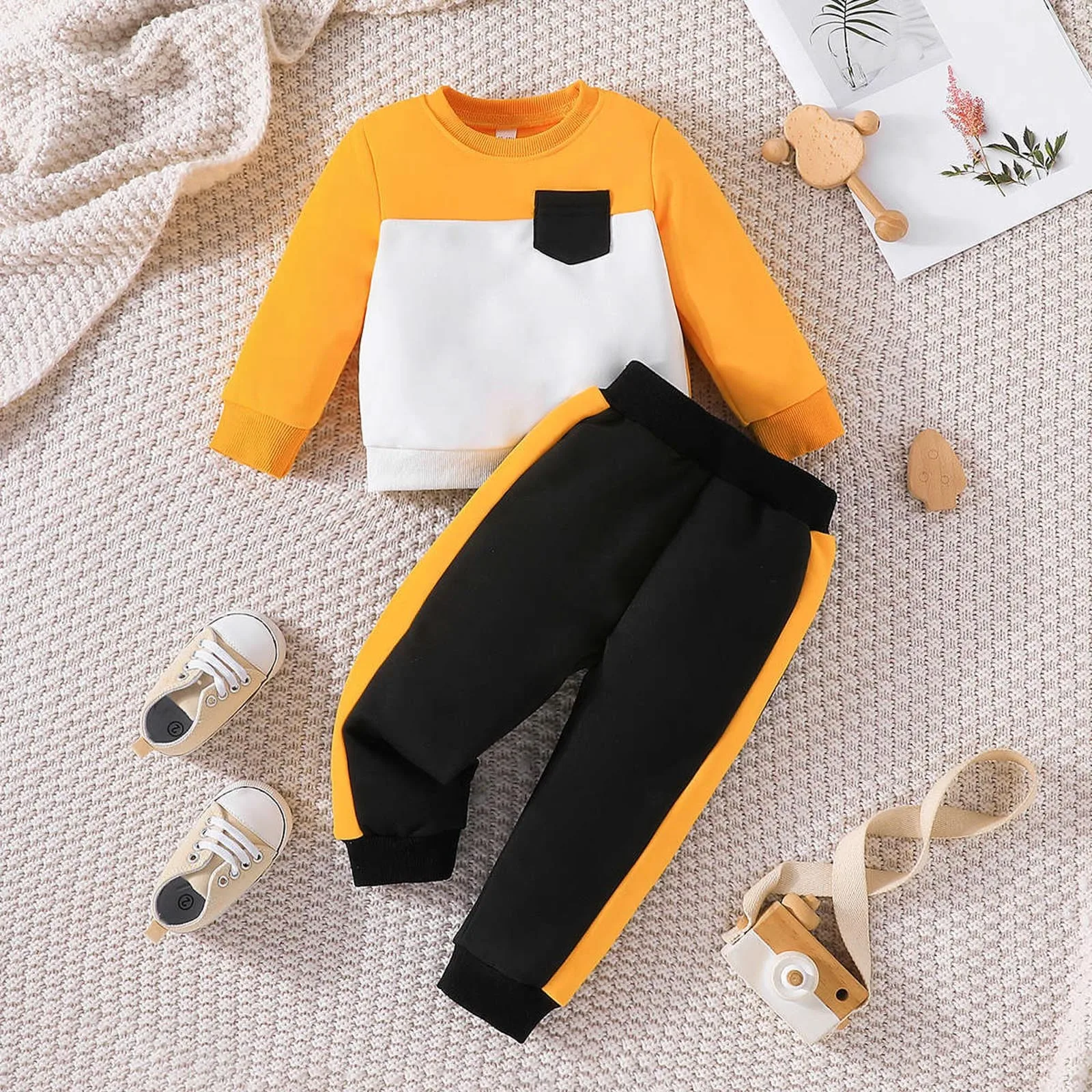 Patchwork Sweatshirt+ Pants 2PCS Winter Children Outfits Autumn Warm Kids Suits Long Sleeve Baby Boys And Girls Clothing Set
Patchwork Sweatshirt+ Pants 2PCS Winter Children Outfits Autumn Warm Kids Suits Long Sleeve Baby Boys And Girls Clothing Set