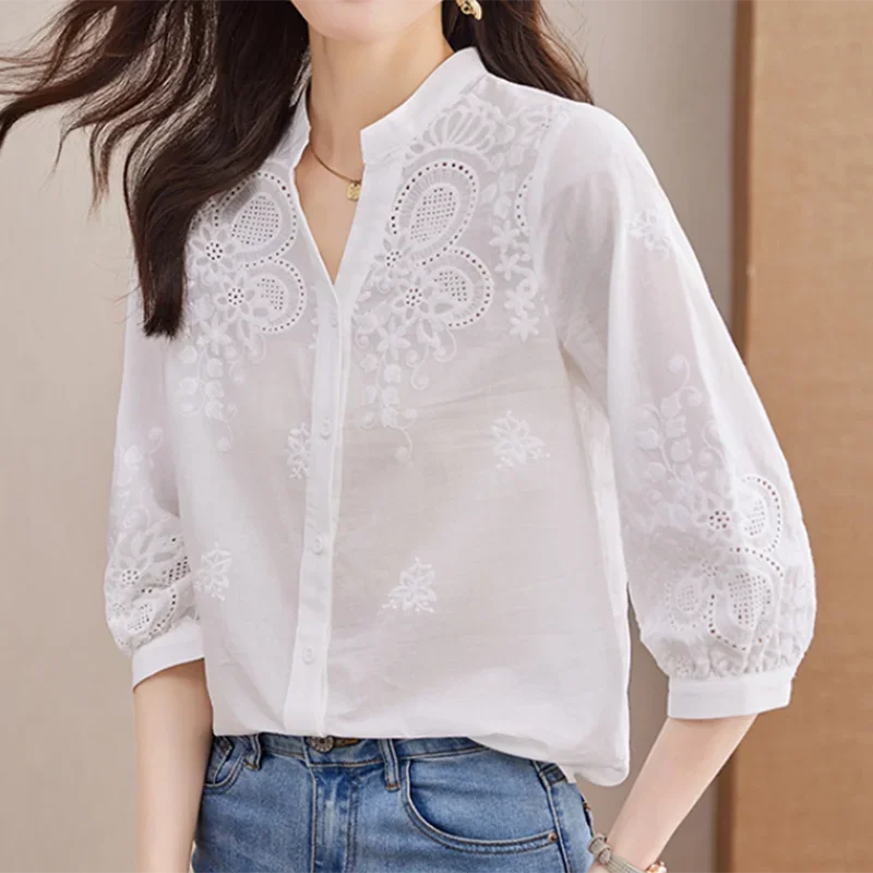 Short Sleeve Embroidered Cotton Shirt V-neck Blouse Women Summer Flower Hollow White Casual Vintage Tops Loose Slim Shirt 27227
Short Sleeve Embroidered Cotton Shirt V-neck Blouse Women Summer Flower Hollow White Casual Vintage Tops Loose Slim Shirt 27227
