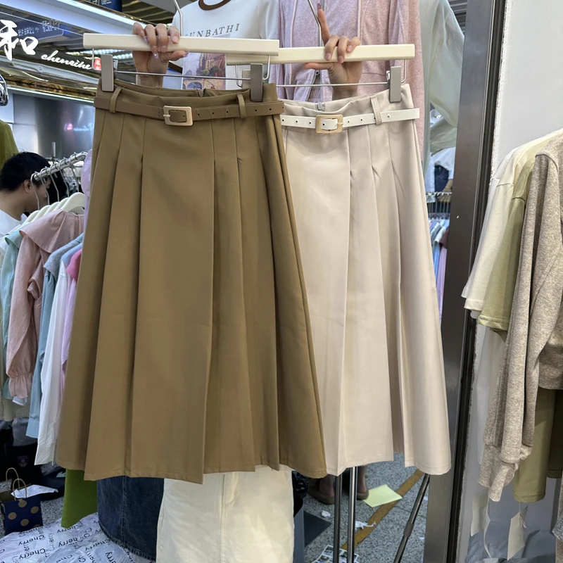 Spring Summer New Korean Loose High Waist Office Lady Slim All Match Pleated Skirt Vintage A-LINE Long Skirts for Women
Spring Summer New Korean Loose High Waist Office Lady Slim All Match Pleated Skirt Vintage A-LINE Long Skirts for Women