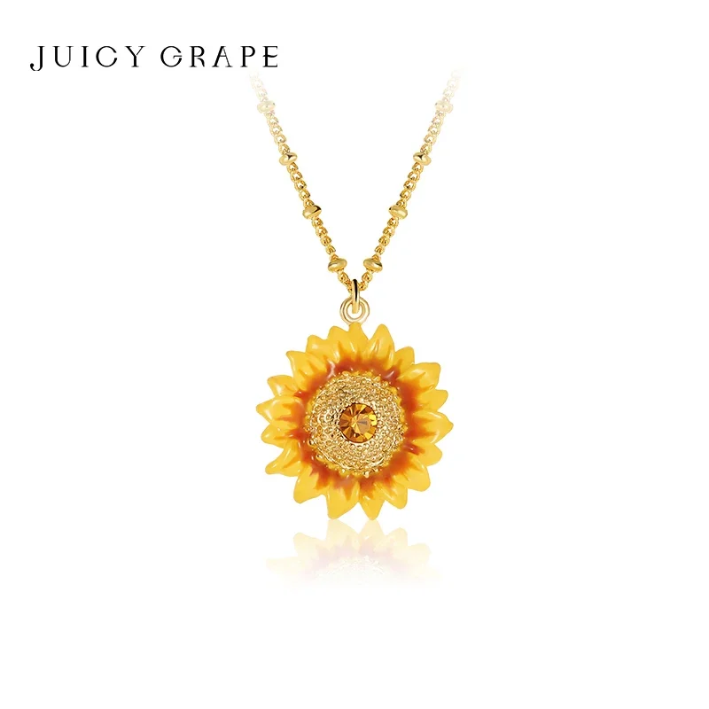 

Enamel Sunflower Necklace for Women 18K Gold Plated Elegant and Minimalist Collarbone Chain Birthday Christmas Gift