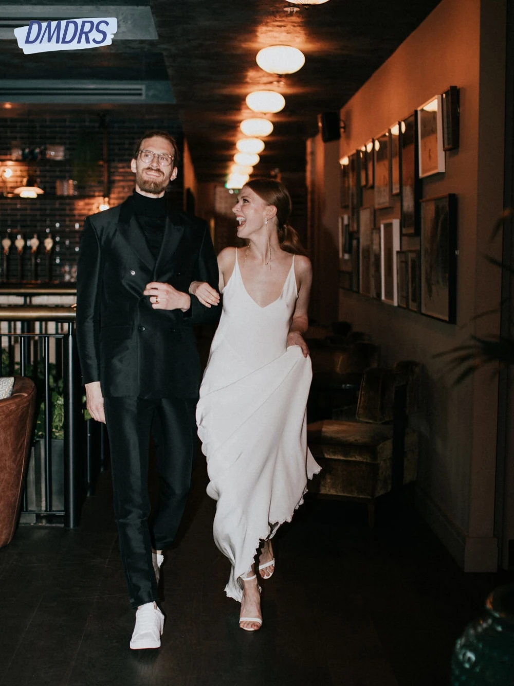 Sexy Deep V-neck Wedding Dresses Chiffon Backless Straight Dress For Bride Simple Floor-length Bridal Gown Vestido De Novia
Sexy Deep V-neck Wedding Dresses Chiffon Backless Straight Dress For Bride Simple Floor-length Bridal Gown Vestido De Novia