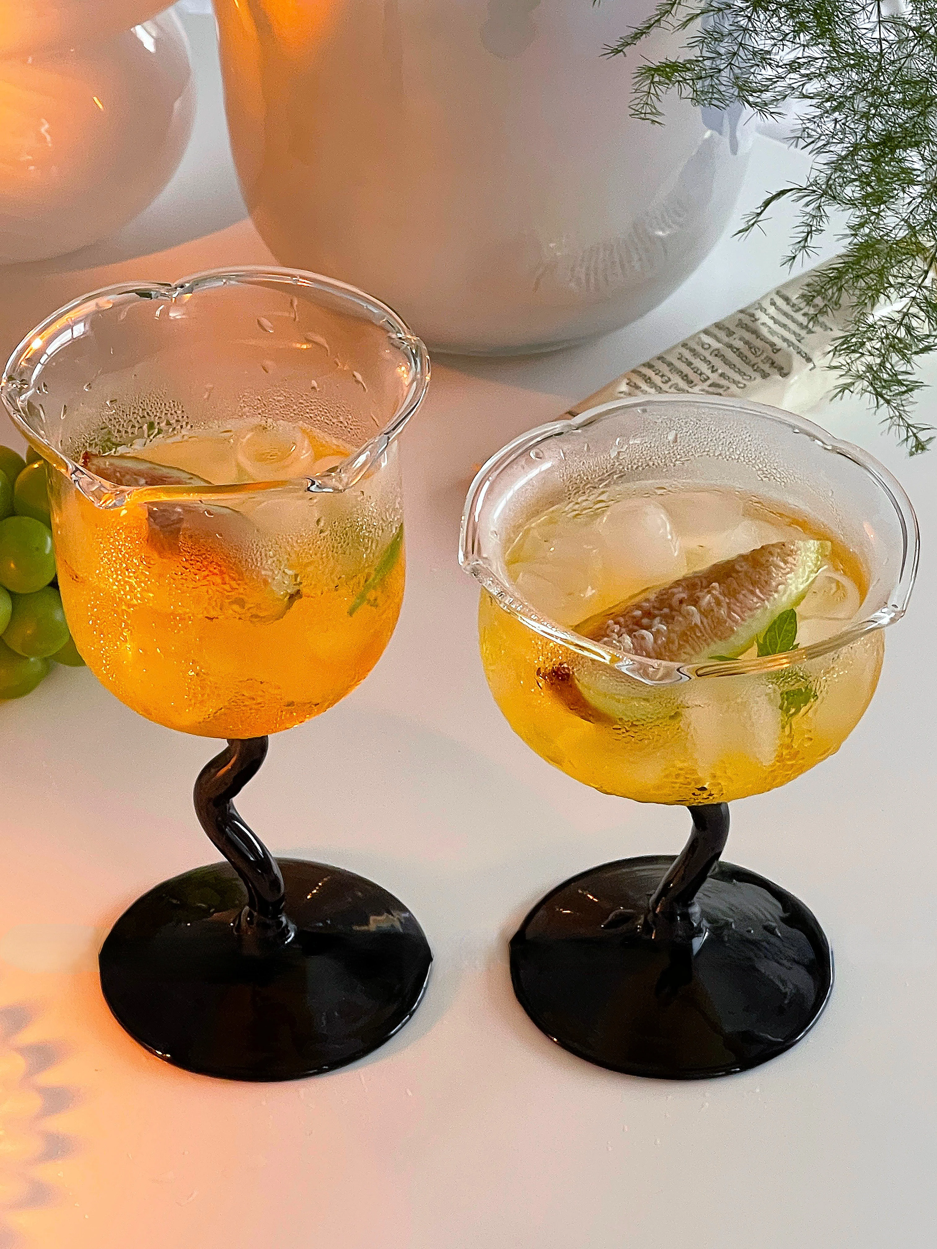 Homemade Lily of The Valley Flower Glass Wine Cup Champagne Juice Cup Lovely Couple Cup Vintage Goblet Twist Cup Shot Glasses
Homemade Lily of The Valley Flower Glass Wine Cup Champagne Juice Cup Lovely Couple Cup Vintage Goblet Twist Cup Shot Glasses