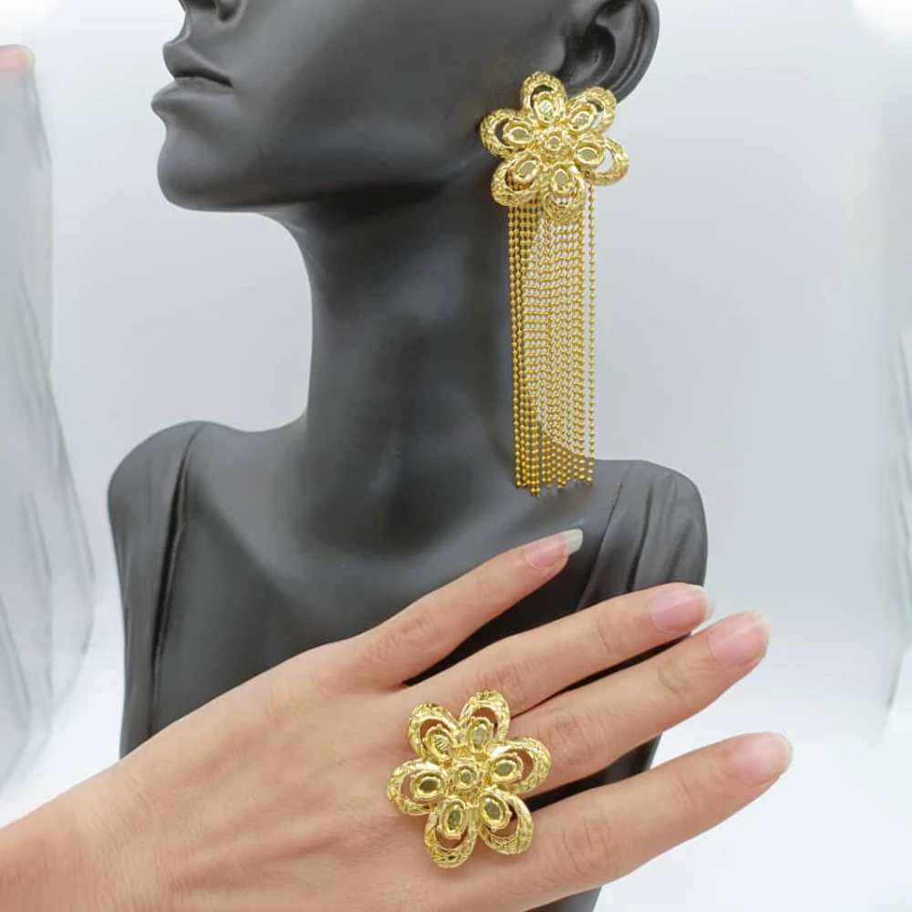 Bohemia Bridal Wedding Earrings and Ring Set for Women Classic Flower Gold Color Dubai Jewelry Set Long Tassels Earrings Gift
Bohemia Bridal Wedding Earrings and Ring Set for Women Classic Flower Gold Color Dubai Jewelry Set Long Tassels Earrings Gift
