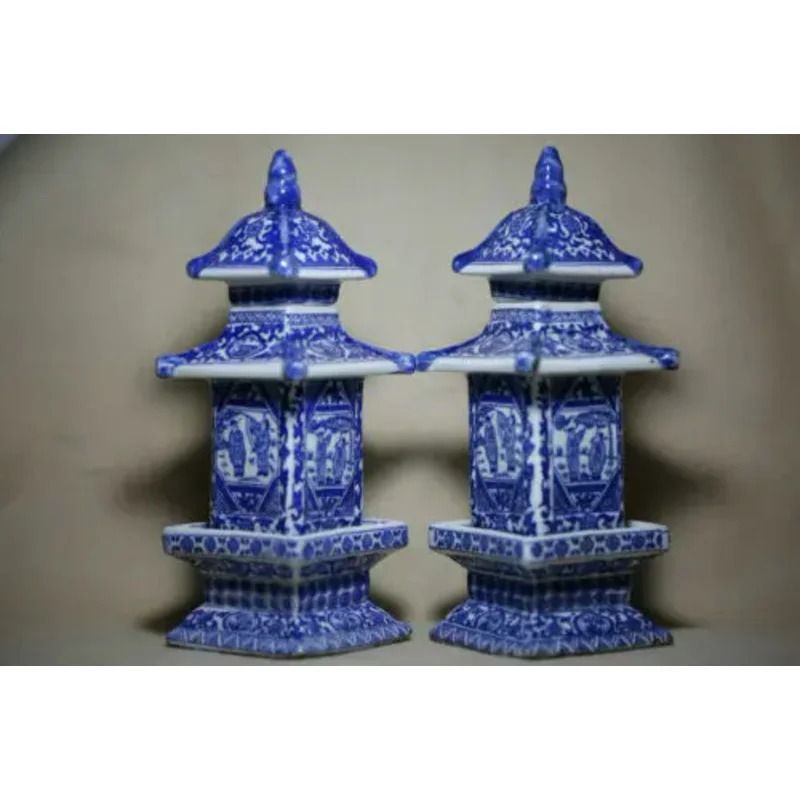 

Antique Blue and White Porcelain Jar Pagoda In Ancient China 2Pcs