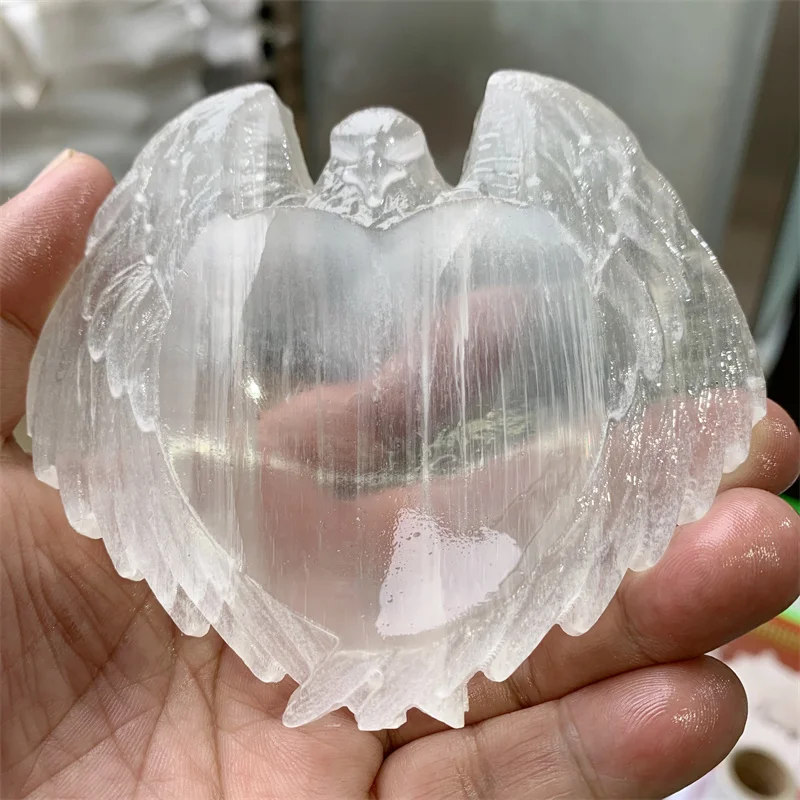 10.5cm Natural Selenite Love Bowl Crystal Healing Stone Plate Carving Eagle Shaped Gypsum Rock Minerals Reiki Home Crafts Decor
10.5cm Natural Selenite Love Bowl Crystal Healing Stone Plate Carving Eagle Shaped Gypsum Rock Minerals Reiki Home Crafts Decor