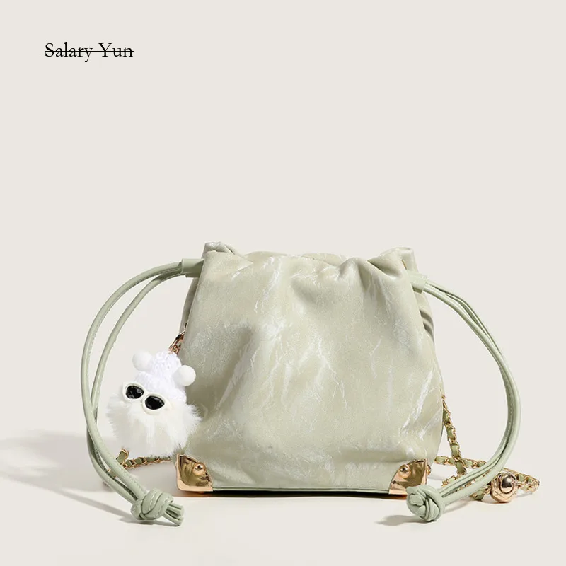 2024 New Chinese Style Fashion Bucket Women's Underarm Bag Leisure Versatile Women's Shoulder Bag Women's Crossbody Bag
2024 New Chinese Style Fashion Bucket Women's Underarm Bag Leisure Versatile Women's Shoulder Bag Women's Crossbody Bag