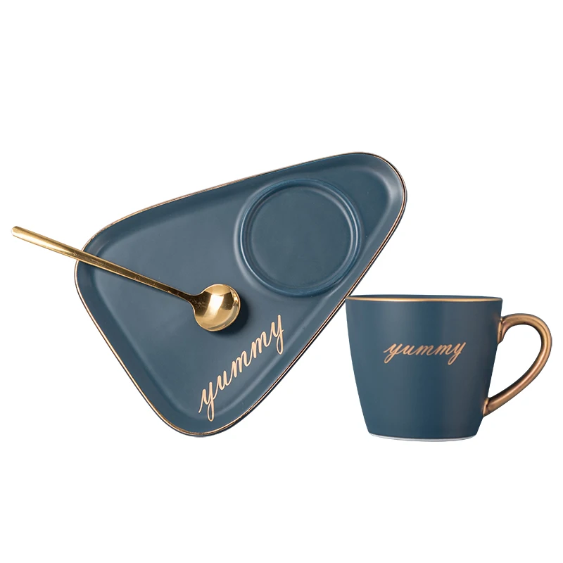 European Ceramic Coffee Cups and Saucer Sets Luxury Coffee Mug Travel Personalized Coffee Mugs Creative Tazas Water Bottle Bb50
European Ceramic Coffee Cups and Saucer Sets Luxury Coffee Mug Travel Personalized Coffee Mugs Creative Tazas Water Bottle Bb50