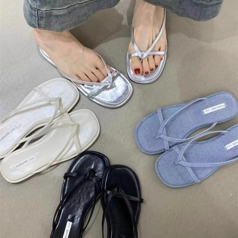 

2024 Summer New Women Slipper Fashion Narrow Band Ladies Casual Slip On Flip Flop Flat Heel Outdoor Vaction Beach Slides