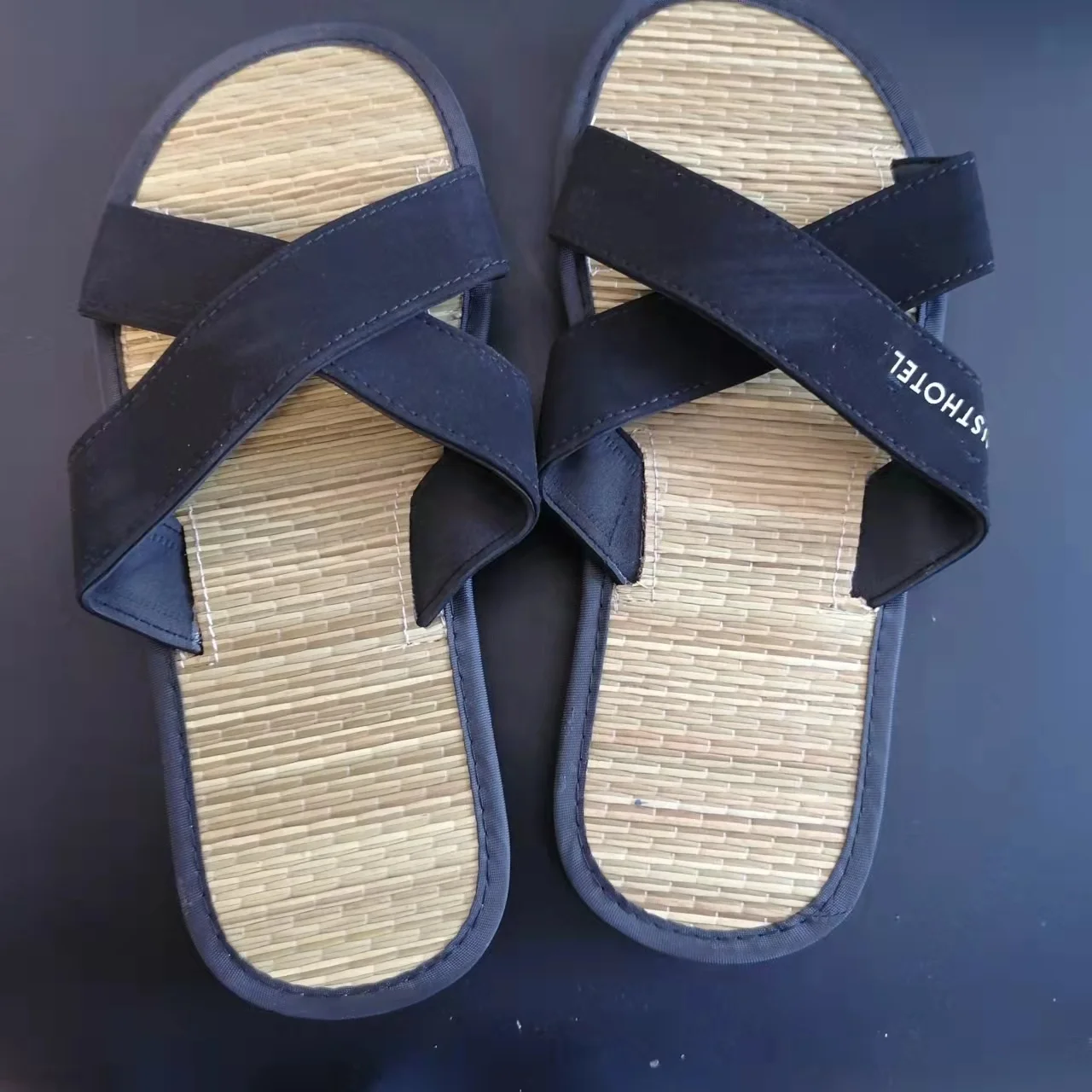 Wholesale Free Size EVA Hotel Spa Disposable Slippers Beach Straw Mat Flip Flops
Wholesale Free Size EVA Hotel Spa Disposable Slippers Beach Straw Mat Flip Flops