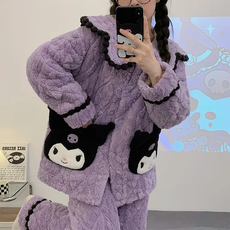 Kawaii Sanrios Kuromi Cinnamoroll Коралловая флисовая Пижама женская осенне-зимняя трехслойная бархатная Толстая Домашняя одежда Аниме подарок
Kawaii Sanrios Kuromi Cinnamoroll Коралловая флисовая Пижама женская осенне-зимняя трехслойная бархатная Толстая Домашняя одежда Аниме подарок