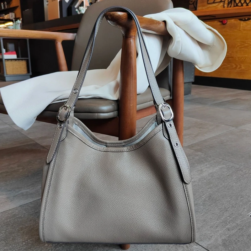 Woman Bags Multiple Layers Cowhide Handbags Luxury Purses Large Capacity Casual Tote Women Genuine Leather Underarm Shoulder Bag
Woman Bags Multiple Layers Cowhide Handbags Luxury Purses Large Capacity Casual Tote Women Genuine Leather Underarm Shoulder Bag