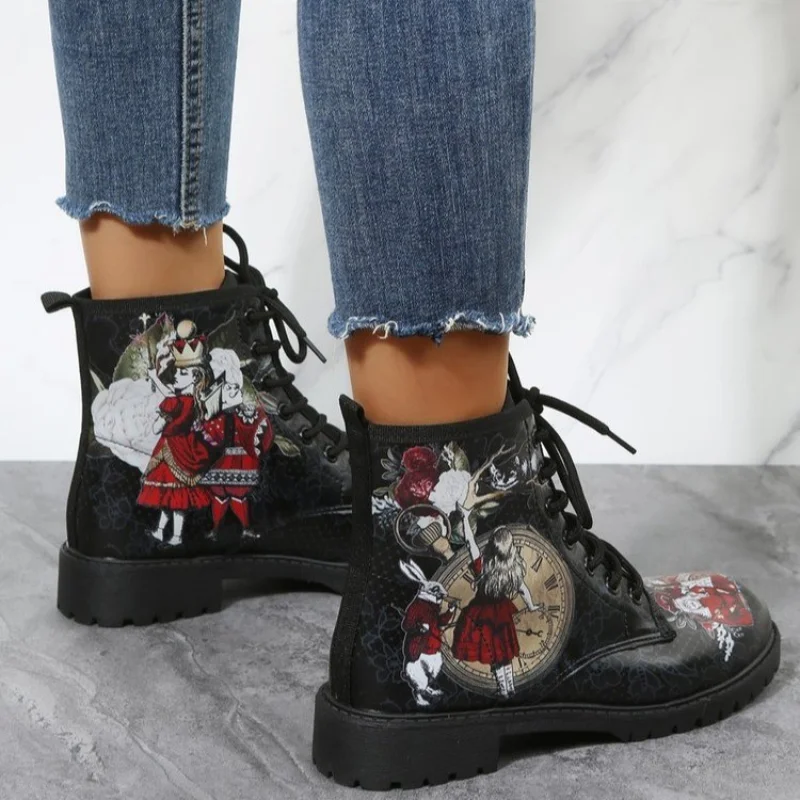 

European Station Fried Street Fashion Boots Women's Spring and Autumn 2022 New Red Rabbit Print Small Popular Design Short Boots