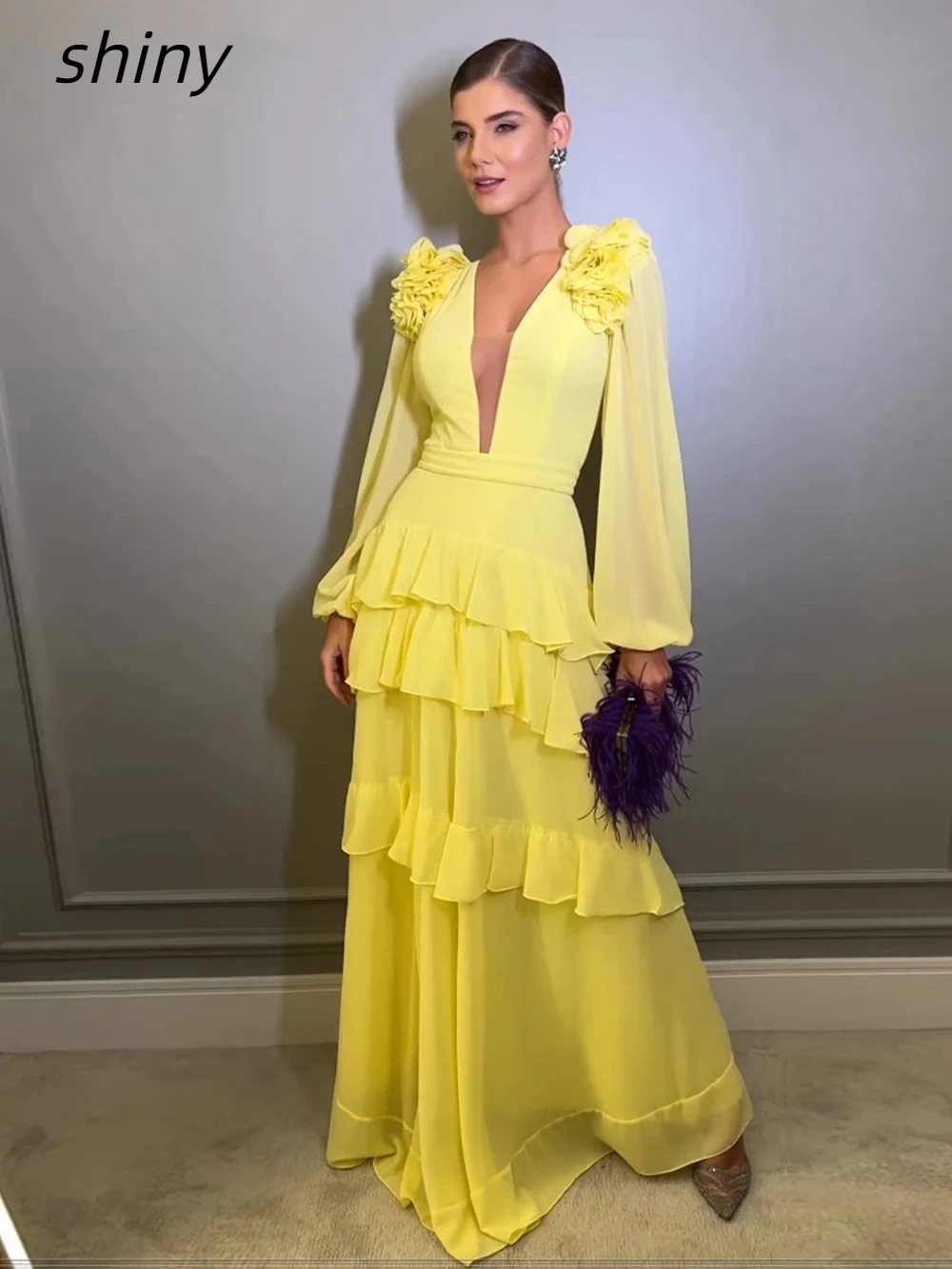 Elegant yellow A-line chiffon V-neck long sleeved ruffled women's mop dress Birthday music party dance 2024 customization
Elegant yellow A-line chiffon V-neck long sleeved ruffled women's mop dress Birthday music party dance 2024 customization