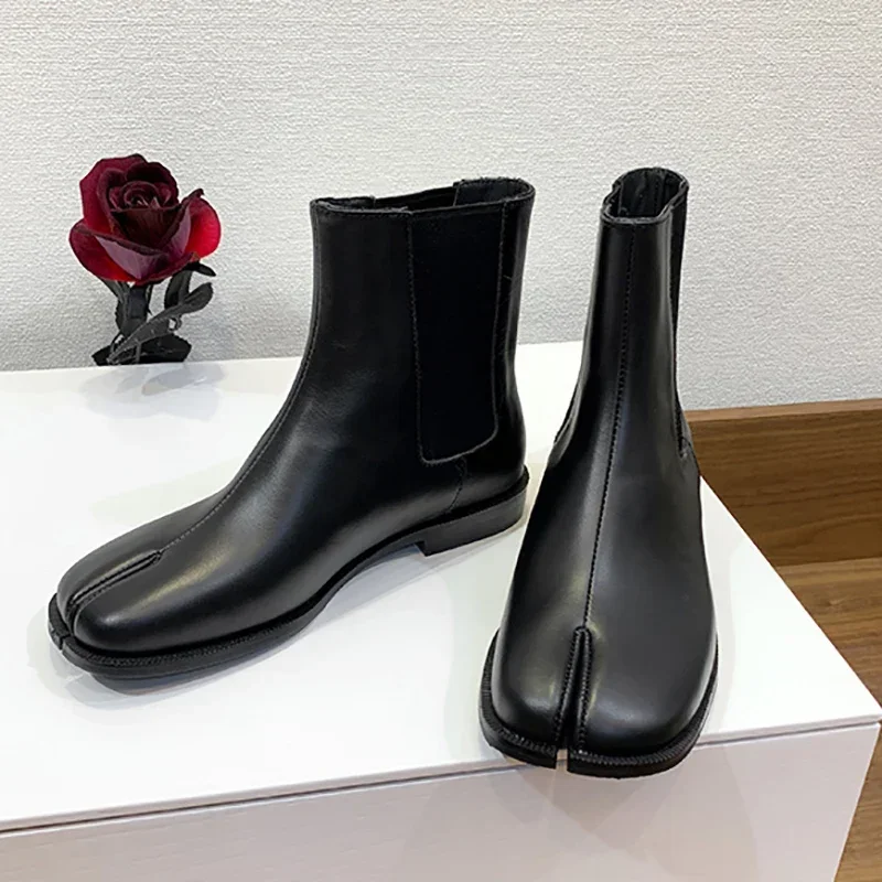 New Split-toe Boots Black Real Leather Tabi Shoes Women’s Split Toe Chelsea Boots Female Tabi Shoes Cow Leather Mid-calf Boots
New Split-toe Boots Black Real Leather Tabi Shoes Women’s Split Toe Chelsea Boots Female Tabi Shoes Cow Leather Mid-calf Boots