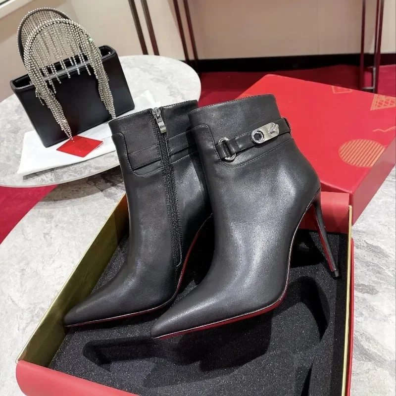 Top Quality Womens High Heels Luxury Fashion Ladies Crystal Glisten Red Soled Shoes Classic Retro Designer High Heel
Top Quality Womens High Heels Luxury Fashion Ladies Crystal Glisten Red Soled Shoes Classic Retro Designer High Heel