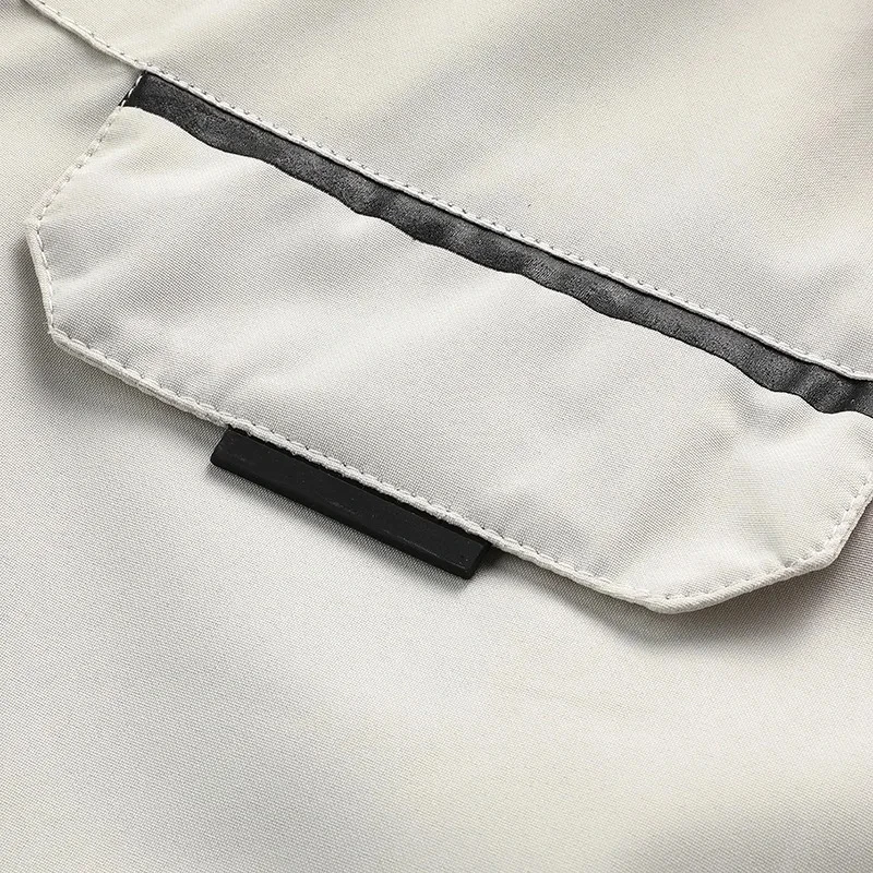 Model wearing Leduntino jacket - size L shown