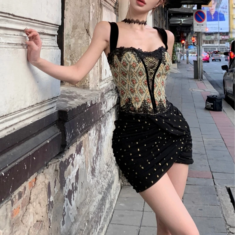 

2024 Summer New Streetwear Floral Jacquard Lace Splicing Sexy Camisole Women + Polka Dot Casual A-line Skirt Two-piece Suit