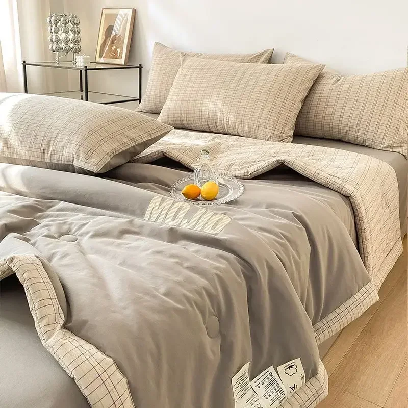 A-grade summer cotton air-conditioning quilt cool pure cotton thin core machine washable summer summer quilt
A-grade summer cotton air-conditioning quilt cool pure cotton thin core machine washable summer summer quilt
