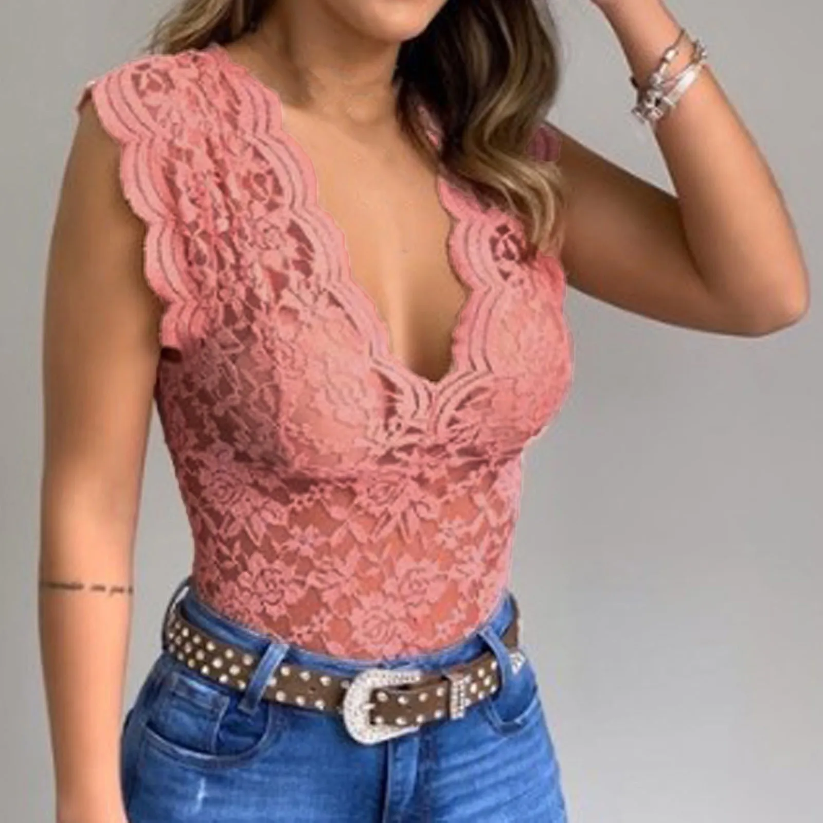 Женский кружевной бюстгальтер без косточек, бюстье, укороченный топ, удобные мягкие майки, кружевной бесшовный дышащий Топ пуш-ап
Женский кружевной бюстгальтер без косточек, бюстье, укороченный топ, удобные мягкие майки, кружевной бесшовный дышащий Топ пуш-ап