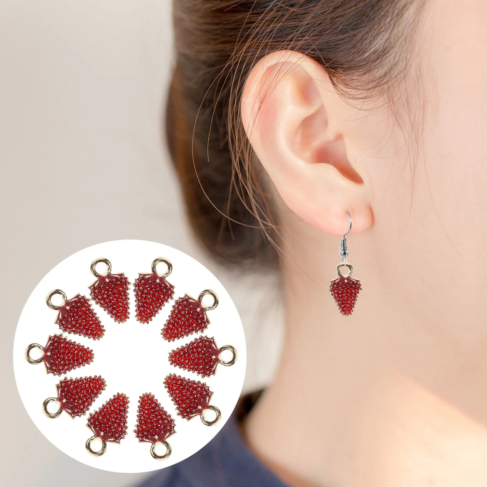 10pcs Accessories Strawberry Pendants DIY Necklace Decor Chain Pendants Hanging Ornaments for Women Girls
10pcs Accessories Strawberry Pendants DIY Necklace Decor Chain Pendants Hanging Ornaments for Women Girls