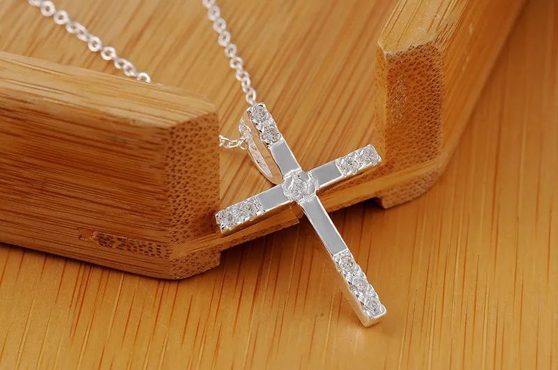 Fine 925 Stamp Silver Color Necklace for Women Fashion Brand Jewelry Classic Cross Crystal Pendant Christmas Gifts Wedding Party
Fine 925 Stamp Silver Color Necklace for Women Fashion Brand Jewelry Classic Cross Crystal Pendant Christmas Gifts Wedding Party
