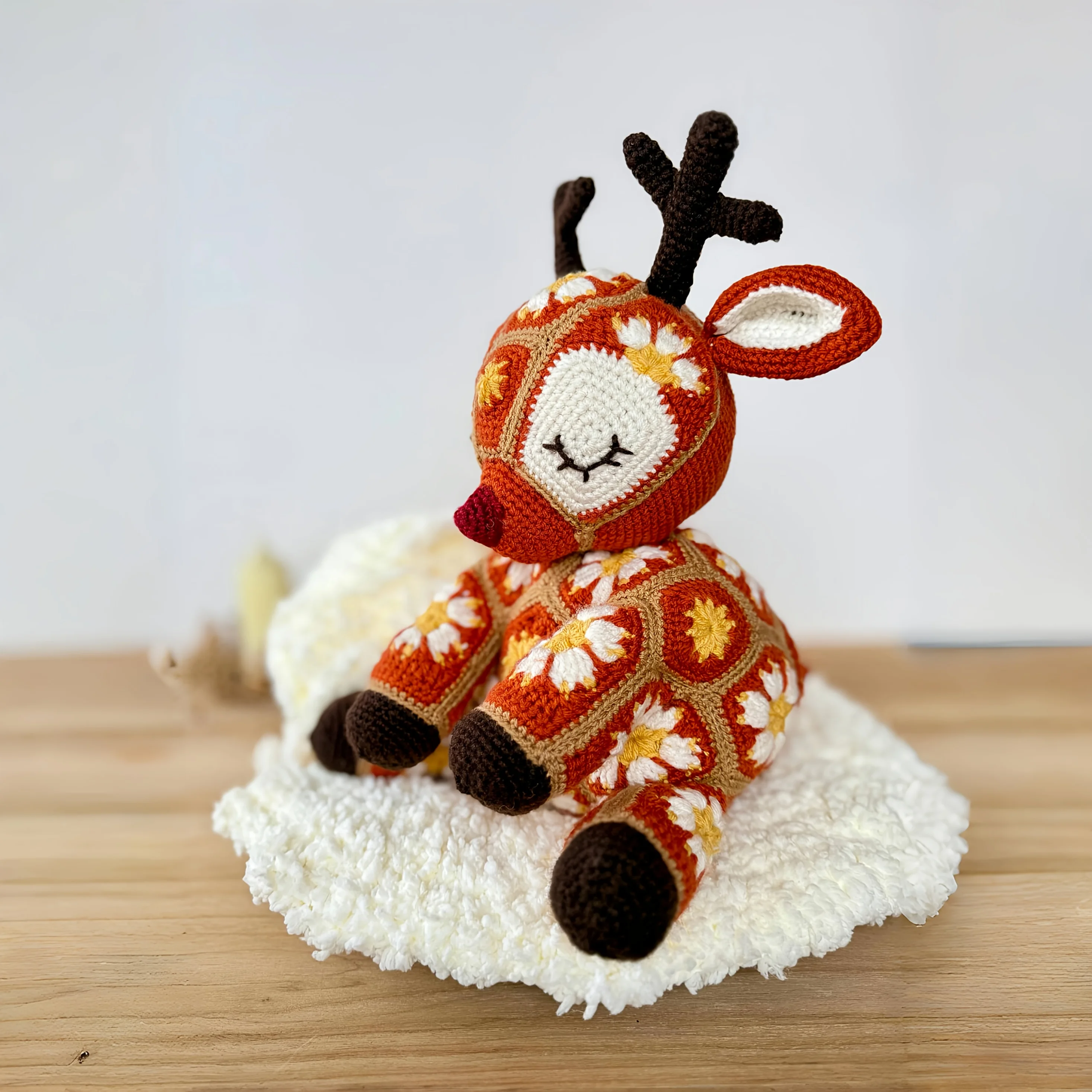 Floral Reindeer Crochet Kit, 4 Colors. DIY Weaving Kit with Video Tutorial. Perfect Holiday Gift & Home Decor! Floral Reindeer Crochet Kit, 4 Colors. DIY Weaving Kit with Video Tutorial. Perfect Holiday Gift & Home Decor!