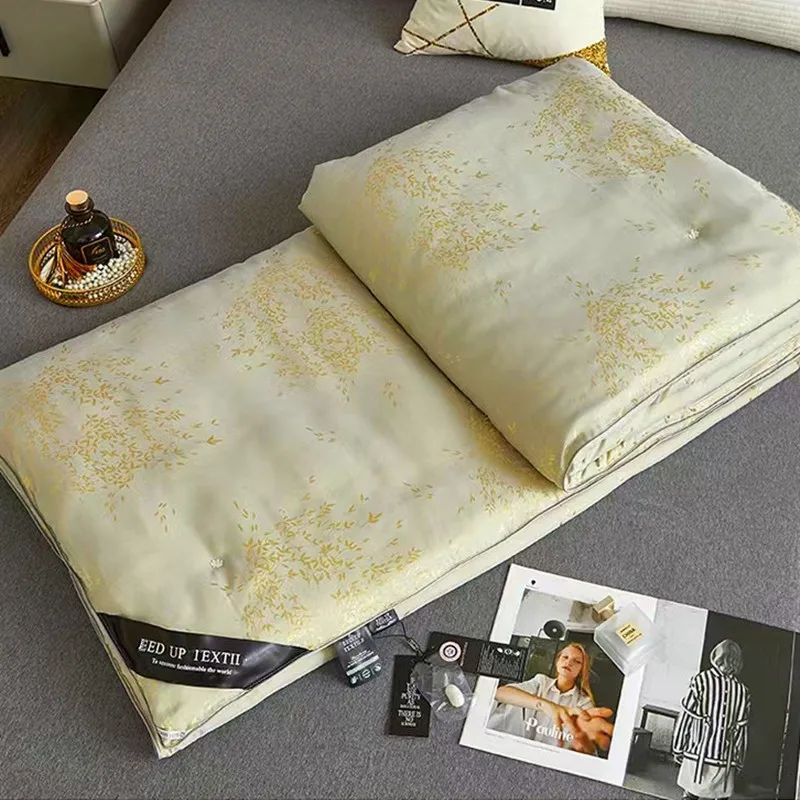 

Luxury Natural Mulberry Silk Quilt Queen Size Jacquard Comforter Single And Double Bedding Four Seasons Blanket Soft Duvet