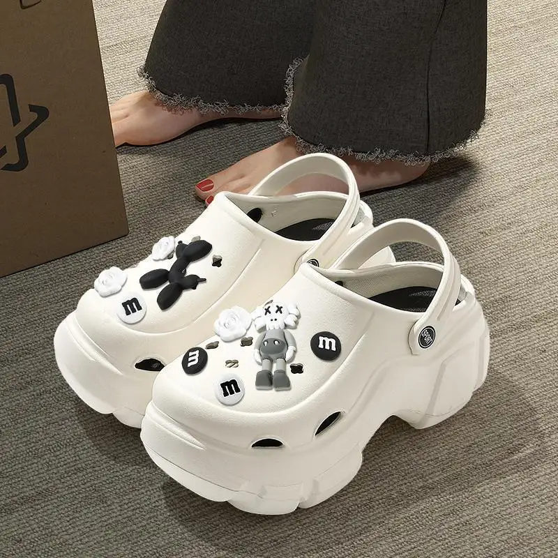 Women's Outdoor Slippers Increase Breathability. High Platform Garden Fashionable Thick Sole High-quality Summer Sandals
Women's Outdoor Slippers Increase Breathability. High Platform Garden Fashionable Thick Sole High-quality Summer Sandals