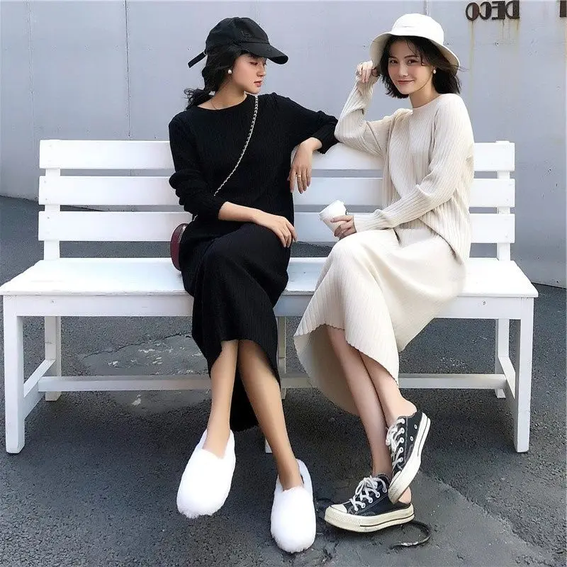 Korean Knitted Sweater Dress Women Autumn Winter Solid Loose Long Dresses Long-Sleeve O-neck Vintage Ladies Vestidos Mujer A902
Korean Knitted Sweater Dress Women Autumn Winter Solid Loose Long Dresses Long-Sleeve O-neck Vintage Ladies Vestidos Mujer A902