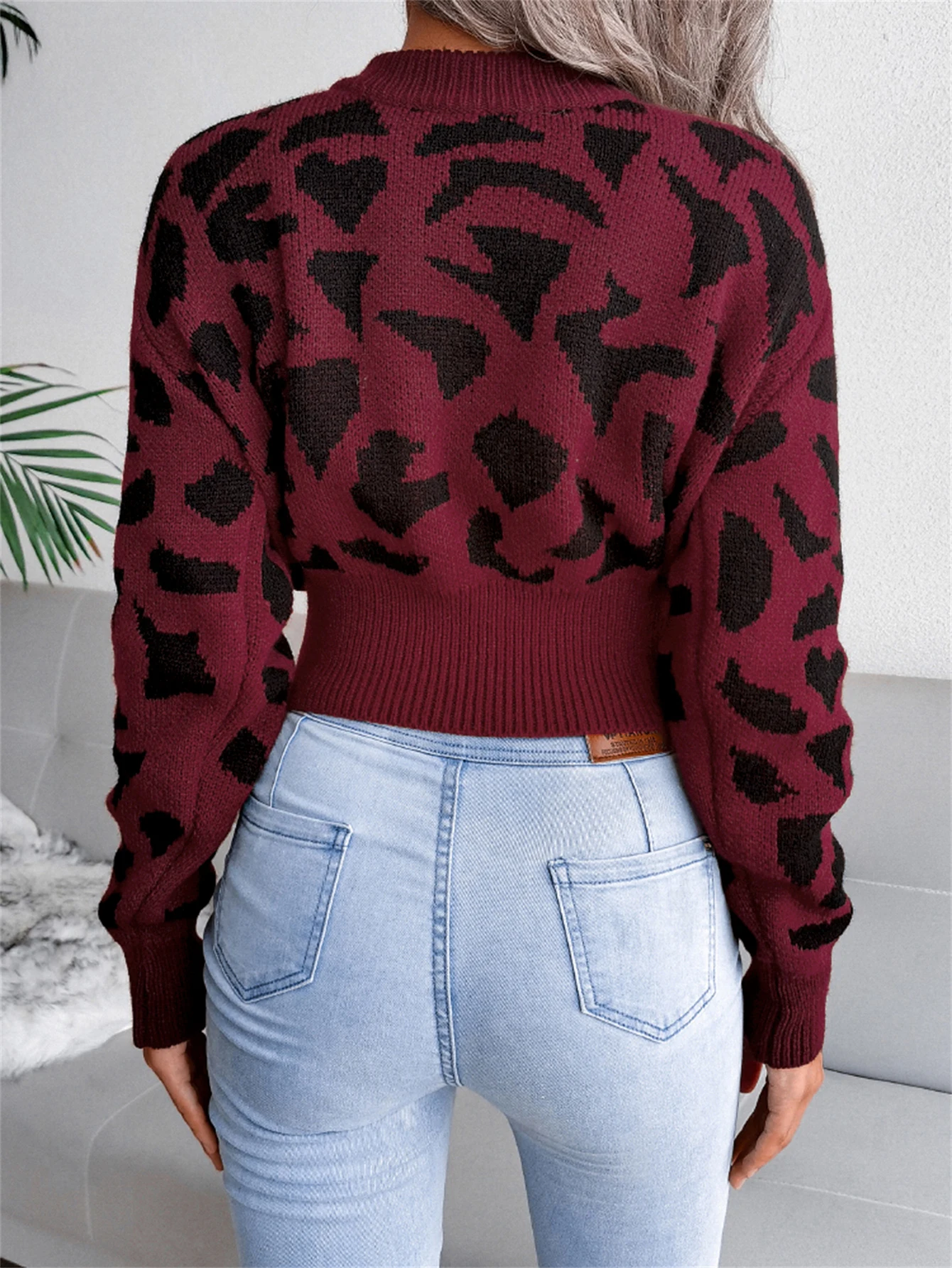 Autumn Winter Round Neck Fashion Leopard Pattern Waist Collection Short Knitted Pullover For Women Sweater Long Sleeve Top Autumn Winter Round Neck Fashion Leopard Pattern Waist Collection Short Knitted Pullover For Women Sweater Long Sleeve Top