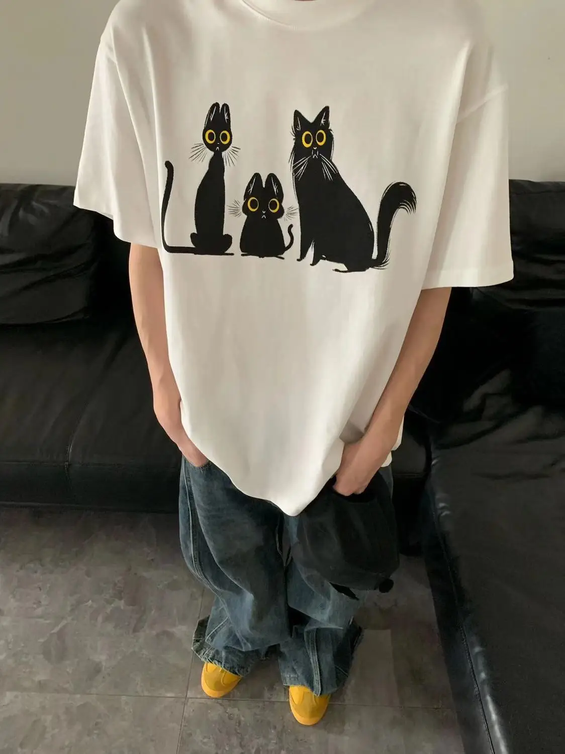 American retro T-shirt short-sleeved men and women summer fun cat print design niche loose casual couple half-sleeved ins tops
American retro T-shirt short-sleeved men and women summer fun cat print design niche loose casual couple half-sleeved ins tops