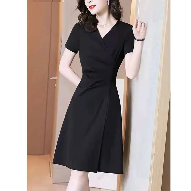 Black Women Dress V Neck Summer Simple Elegant Slim New Fashion Party A-line Dresses Casual Vintage Cozy Woman Midi Solid Robe
Black Women Dress V Neck Summer Simple Elegant Slim New Fashion Party A-line Dresses Casual Vintage Cozy Woman Midi Solid Robe