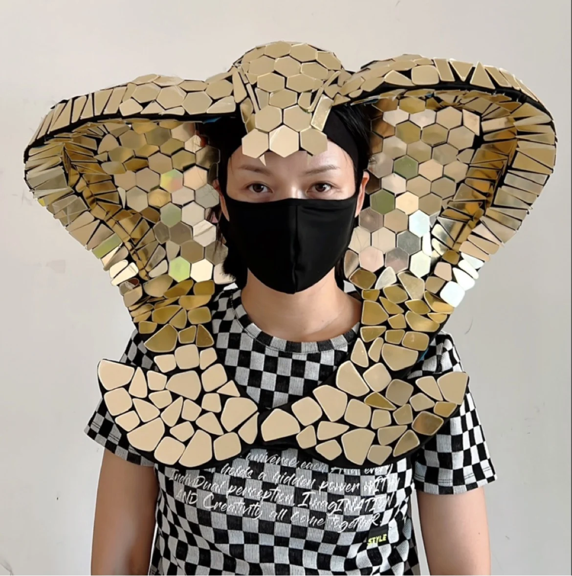 Halloween Party Hat Luxury Mirror Snake Headgear Hot Girl Club Stage Performance Outfit Part Costume Dance Show Cospaly Costumes
Halloween Party Hat Luxury Mirror Snake Headgear Hot Girl Club Stage Performance Outfit Part Costume Dance Show Cospaly Costumes