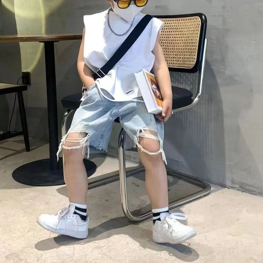 2024 New Boys T-shirt Set Fashion Tank Top Shorts Childrens Summer Boys Summer Set Cotton Short Sleeved T-shirt
2024 New Boys T-shirt Set Fashion Tank Top Shorts Childrens Summer Boys Summer Set Cotton Short Sleeved T-shirt