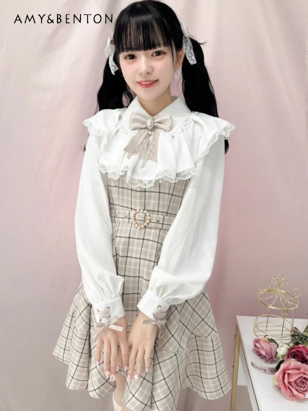 Japanese Sweet Rojita Cloak Dresses Mine Mass-Produced Patchwork Lolita Dress Preppy Style Cute Bow Belt Lace-up A-line Dress
Japanese Sweet Rojita Cloak Dresses Mine Mass-Produced Patchwork Lolita Dress Preppy Style Cute Bow Belt Lace-up A-line Dress