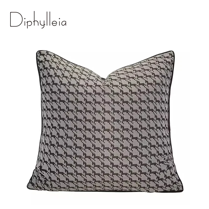 Diphylleia Italian Modern Cushion Cover Retro Ornamentation Abstract Horses Jacquard Luxury Pillow Case Sofa Living Room Bedroom
Diphylleia Italian Modern Cushion Cover Retro Ornamentation Abstract Horses Jacquard Luxury Pillow Case Sofa Living Room Bedroom