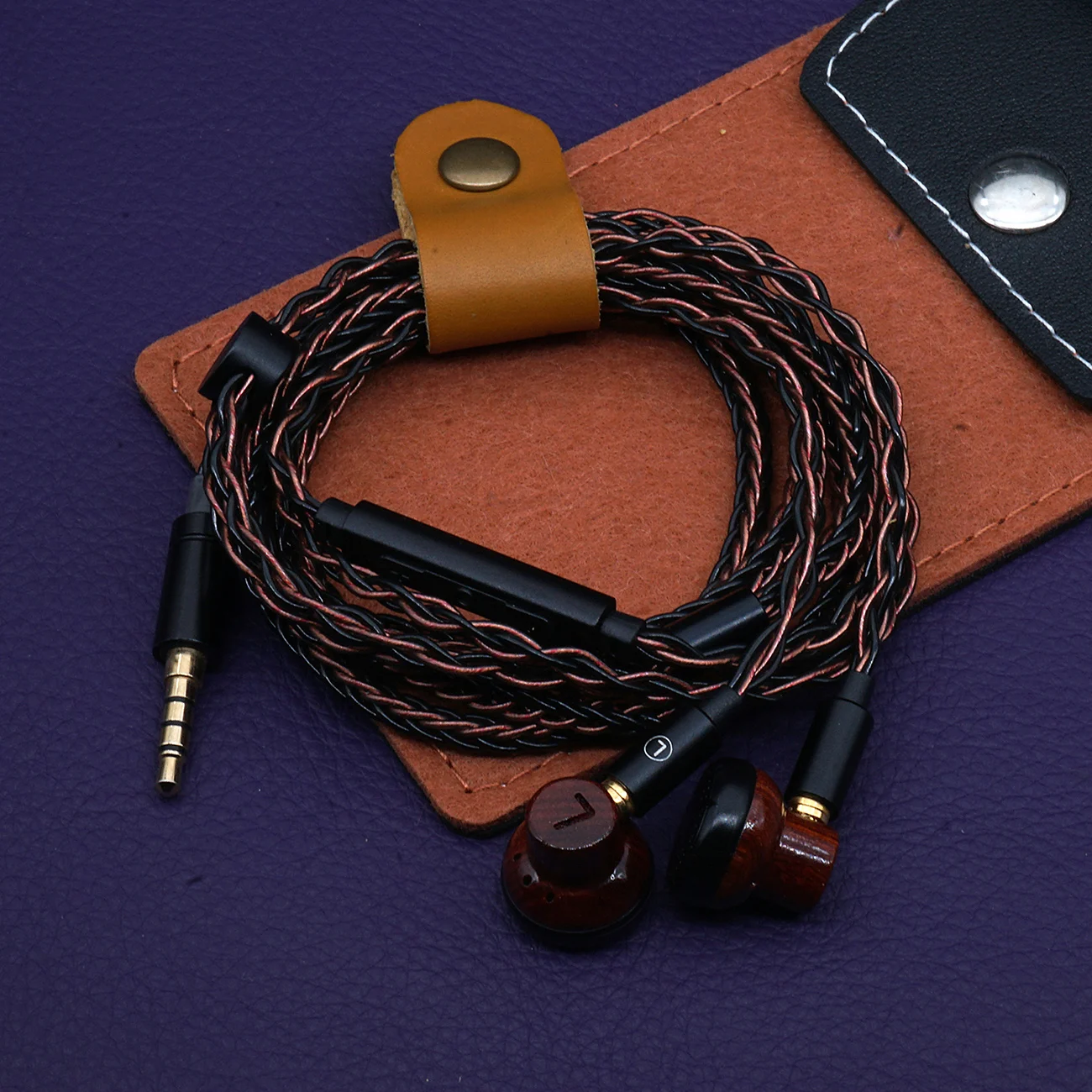 

TMUSIC MO1 HiFi Earphone Smooth Analog Juicy Sound Solidwood Housing Wired Customized Flat Head Headset 8 Strands MMCX Cable