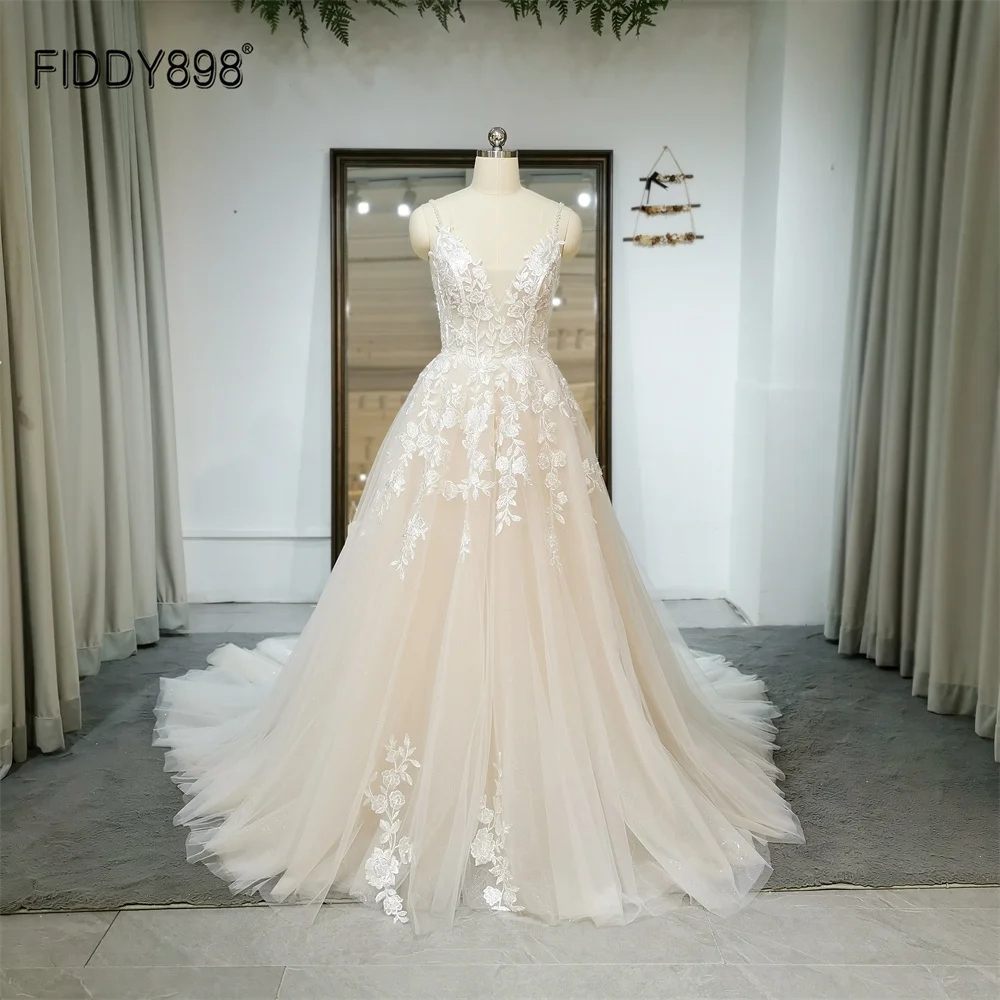 FIDDY898 Spaghetti Straps Wedding Dresses V-neckline Perals Lace A-line Champagne Color Bridal Gowns for Women Zipper QW01297
FIDDY898 Spaghetti Straps Wedding Dresses V-neckline Perals Lace A-line Champagne Color Bridal Gowns for Women Zipper QW01297