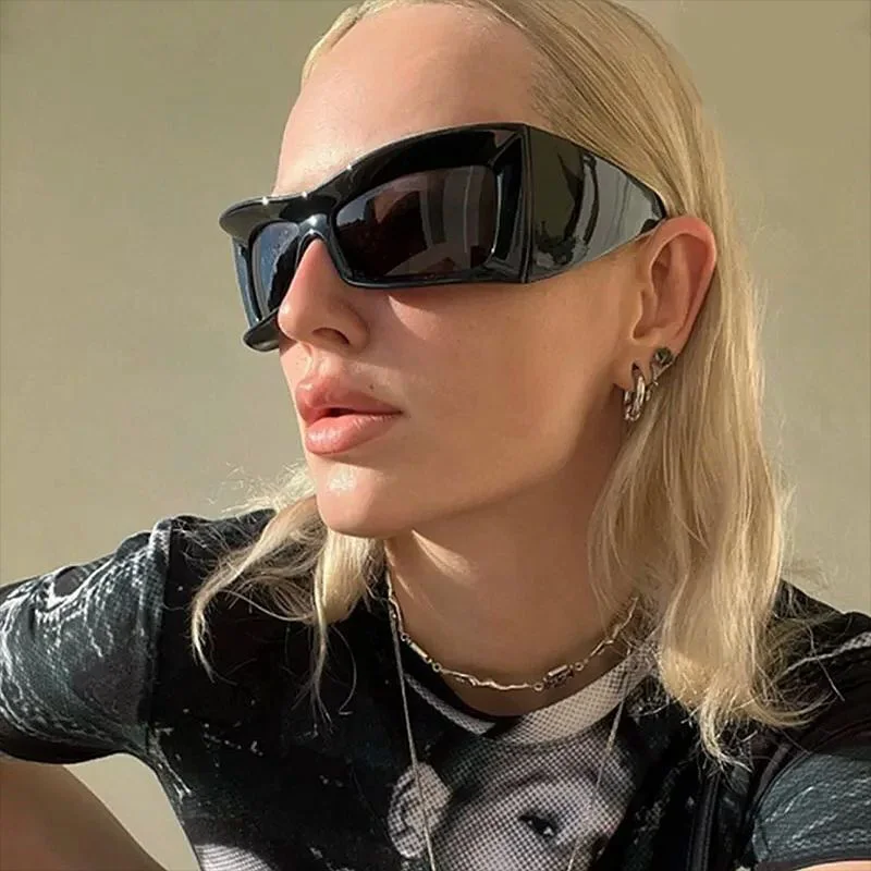 2000s Aesthetic Streetwear Y2k Punk Sunglasses Cycling Goggle Vintage Gothic Luxury Women Party Driver Hippie Sport Glasses
2000s Aesthetic Streetwear Y2k Punk Sunglasses Cycling Goggle Vintage Gothic Luxury Women Party Driver Hippie Sport Glasses