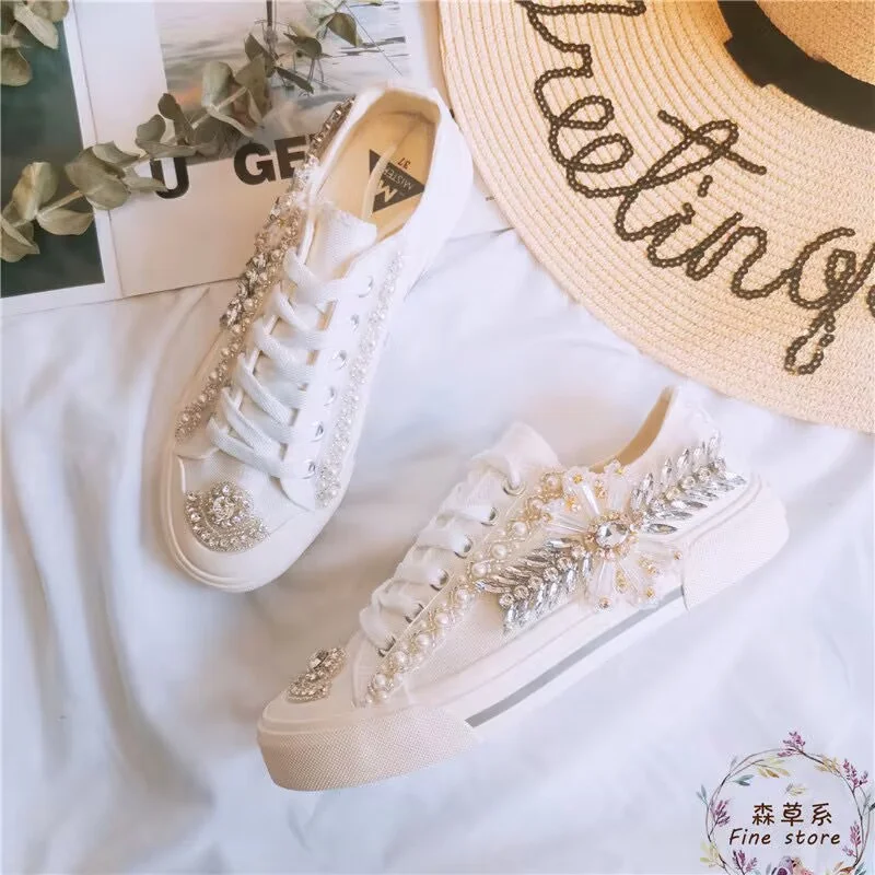 Beaded rhinestone pearl handmade custom canvas shoes Fashion lace-up low-top casual sports shoes for women 35-39
Beaded rhinestone pearl handmade custom canvas shoes Fashion lace-up low-top casual sports shoes for women 35-39