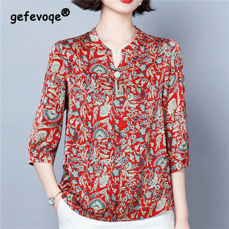 2023 Summer New Floral Printing Fashion Female Clothing V-neck Embroidered Flares Half Sleeve Tops Women Casual Chiffon T-shirt
2023 Summer New Floral Printing Fashion Female Clothing V-neck Embroidered Flares Half Sleeve Tops Women Casual Chiffon T-shirt