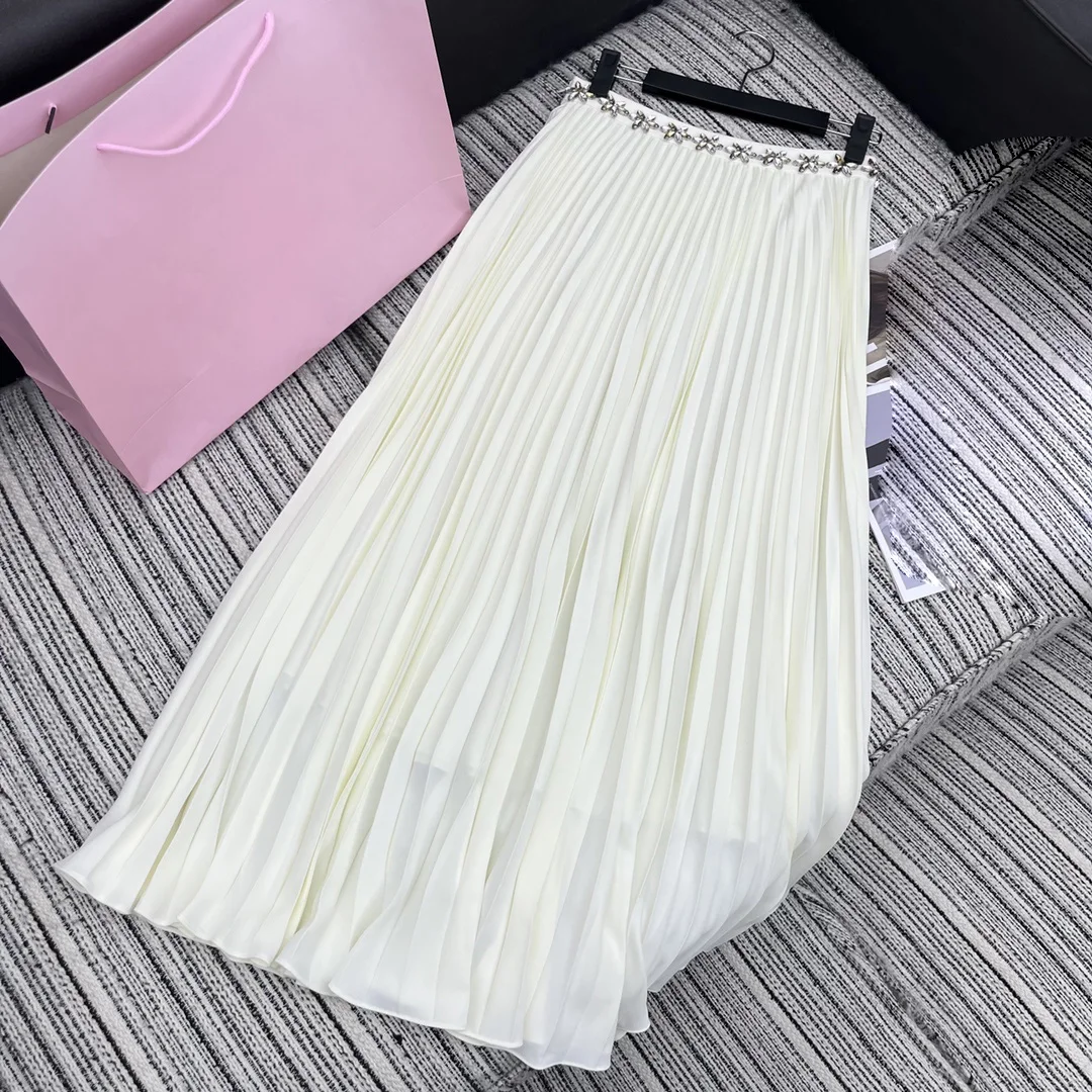 Women's Clothing Early spring series, new heavy-duty pleated skirt with diamond waist, easy and elegant
Women's Clothing Early spring series, new heavy-duty pleated skirt with diamond waist, easy and elegant