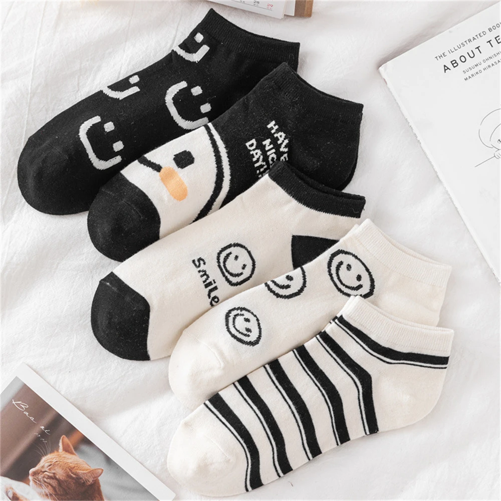 New Happy Funny Cartoon Smile Face Striped Socks White Black Soft Cotton Short Ankle Sokken Dropship
New Happy Funny Cartoon Smile Face Striped Socks White Black Soft Cotton Short Ankle Sokken Dropship
