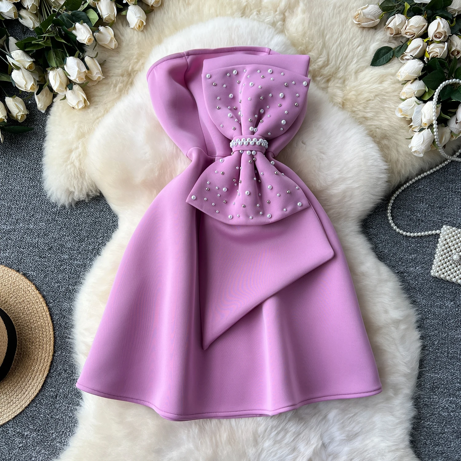 Женское платье без бретелек Clothland, Сиреневое платье с бисером, жемчугом, без рукавов, с открытой спиной, платье из тафты, мини-платье для событий, QD690
Женское платье без бретелек Clothland, Сиреневое платье с бисером, жемчугом, без рукавов, с открытой спиной, платье из тафты, мини-платье для событий, QD690