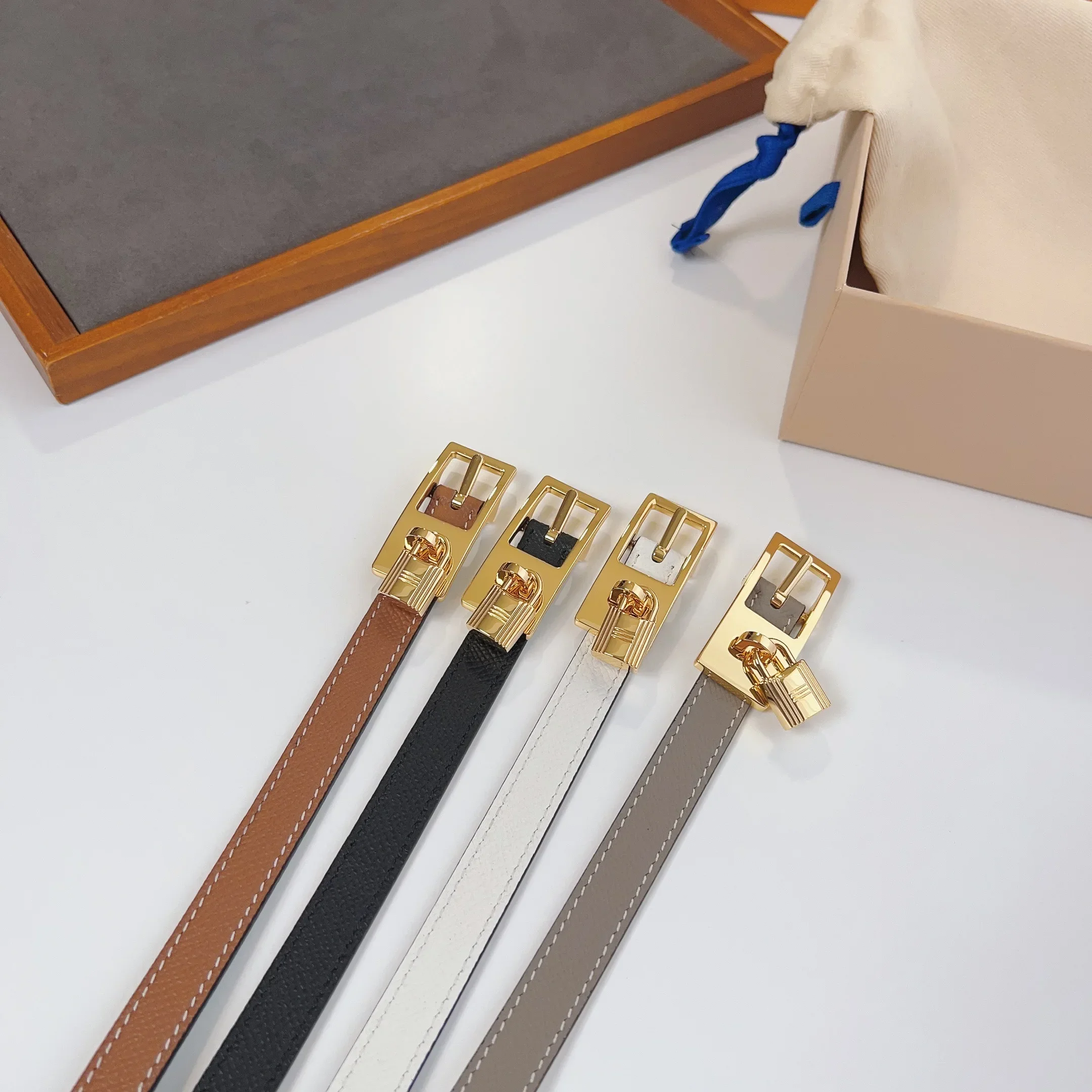 2023 New Luxury Brand Women waist Belt genuine Leather Double Sid Fashion decoration hundred with belt Dress jeans High Quality
2023 New Luxury Brand Women waist Belt genuine Leather Double Sid Fashion decoration hundred with belt Dress jeans High Quality