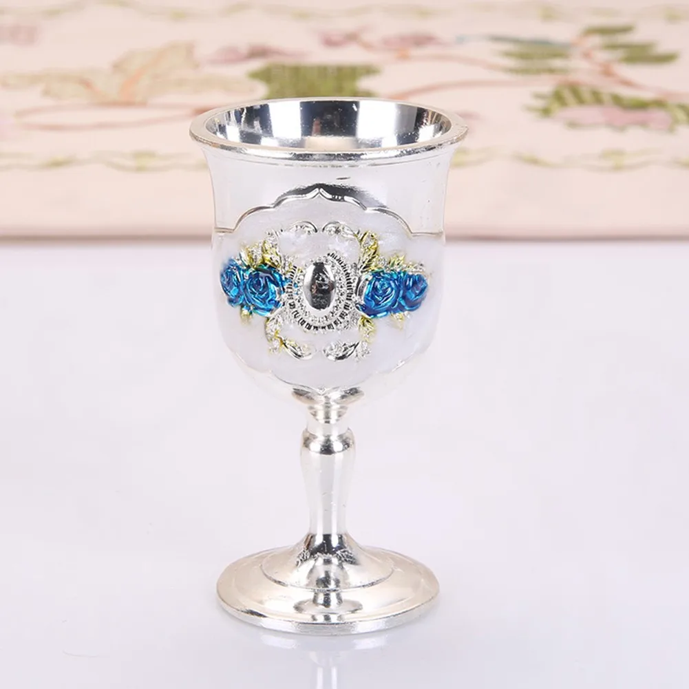 Small Gold Wine Cup, Retro European Style, 30ML Capacity, Handmade and Smooth Cup Mouth, Eco friendly Alloy Material
Small Gold Wine Cup, Retro European Style, 30ML Capacity, Handmade and Smooth Cup Mouth, Eco friendly Alloy Material