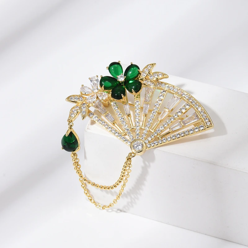 

YYSUNNY Vintage Court Fan Brooches Women's Clothing Elegant Emerald Flower Corsage Jewelry Banquet Accessories Birthday Gift