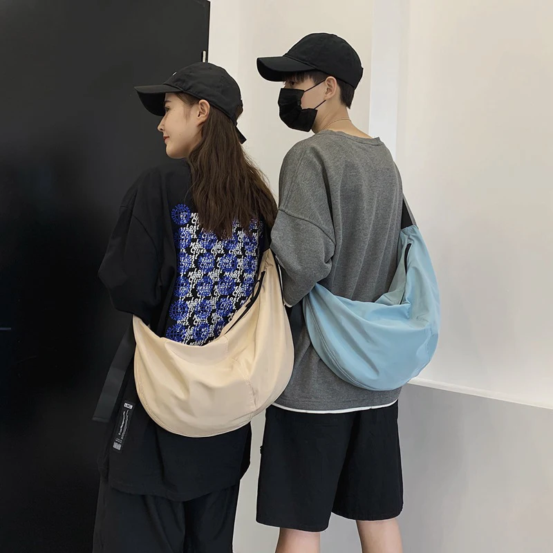 Men's And Women's Shoulder Bag Leisure Student Bag High Quality Nylon Solid Color Messenger Bag Waterproof Outdoor Fitness Bag
Men's And Women's Shoulder Bag Leisure Student Bag High Quality Nylon Solid Color Messenger Bag Waterproof Outdoor Fitness Bag